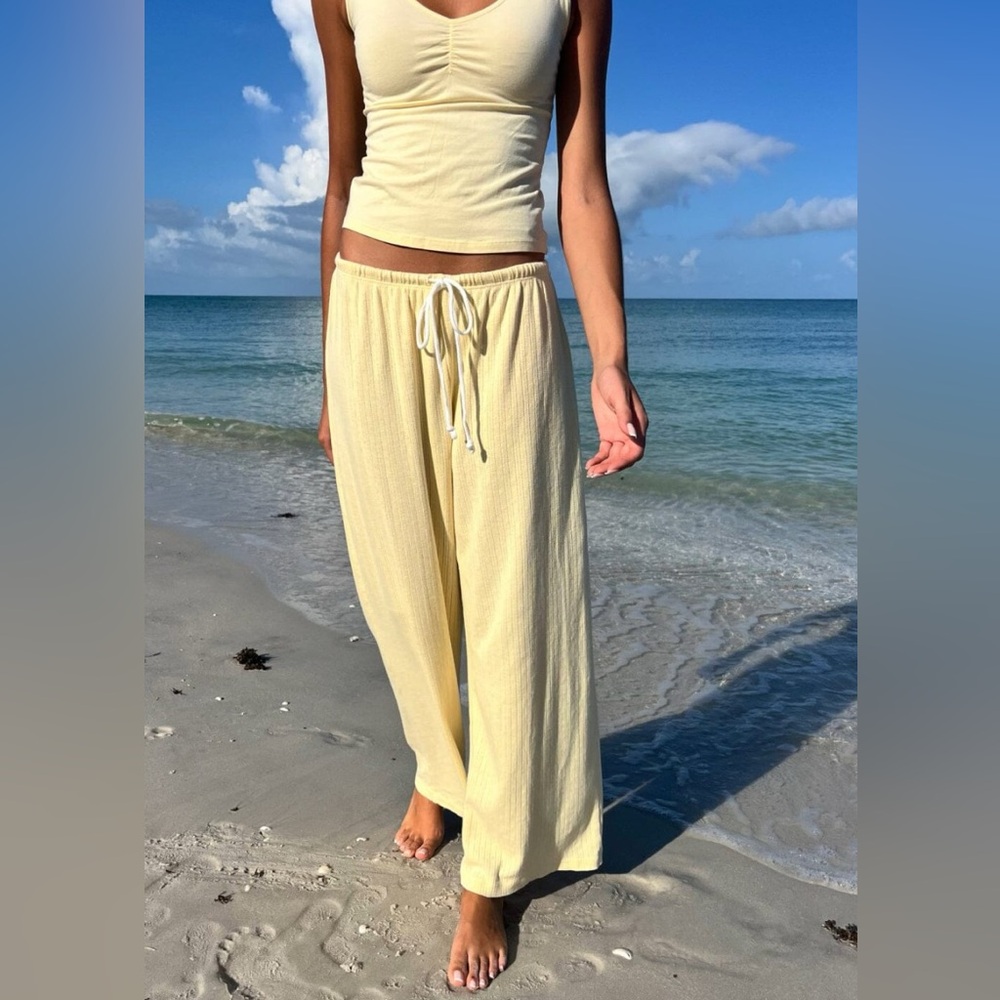 Brandy Melville Anastasia Eyelet Sweatpants - One Size